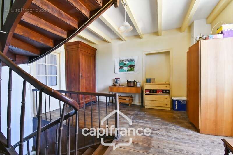 Propriété à vendre 14 pièces PAILLE (17) sur 4800m² de terrain avec nombreuses dépendances - photo 16