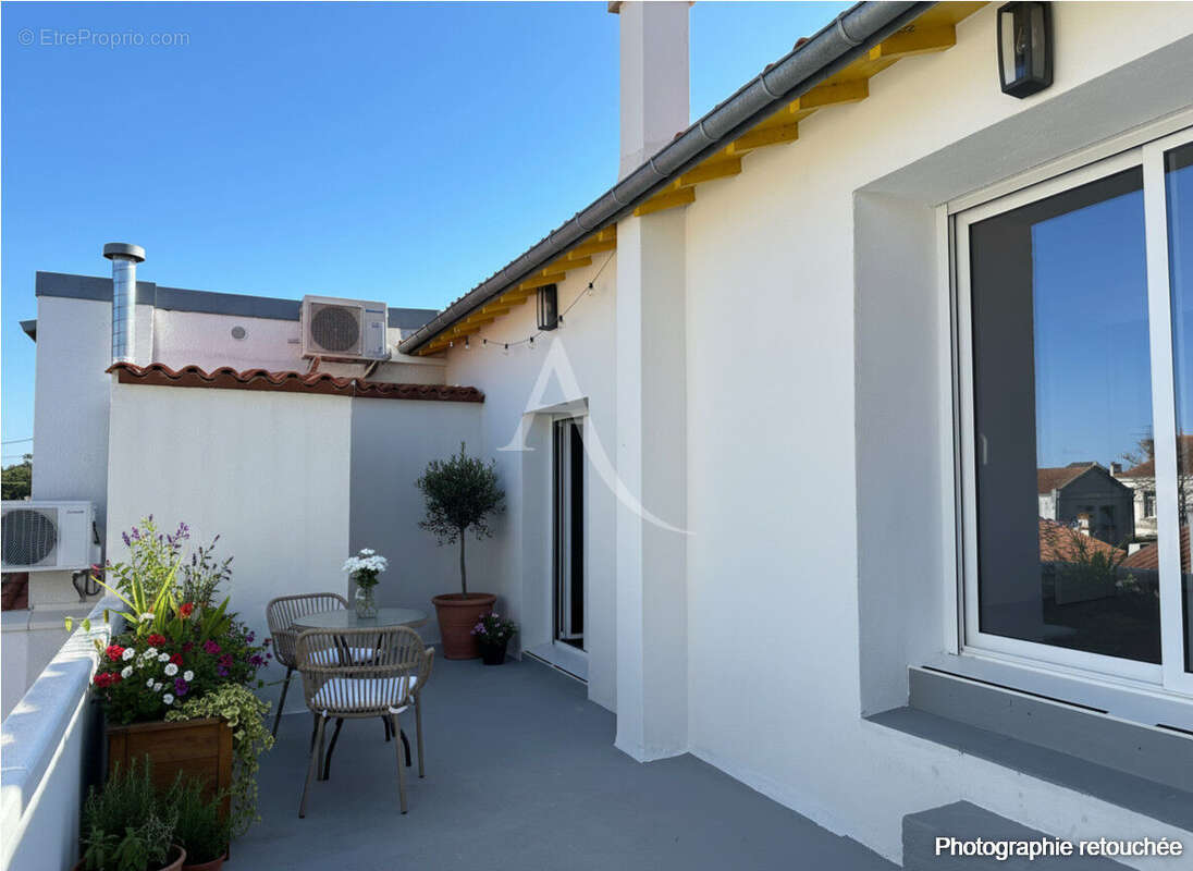 Appartement à FOURAS