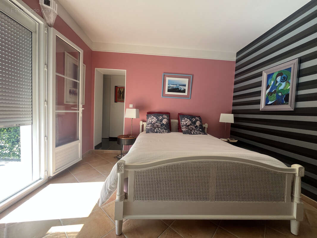 Maison à MESCHERS-SUR-GIRONDE