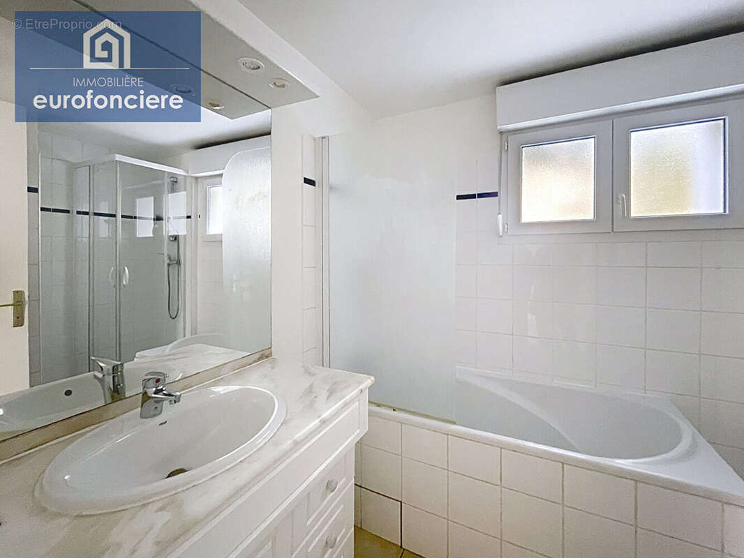 Maison à SAINTE-SAVINE