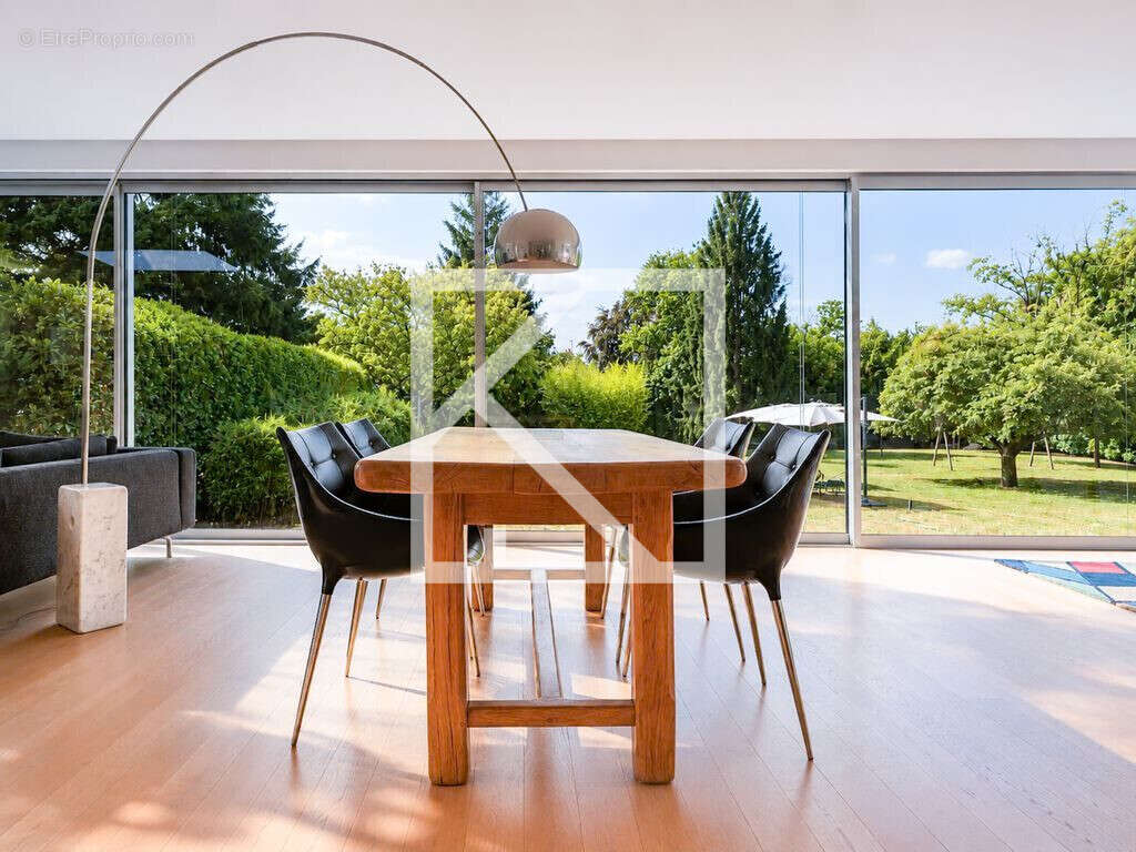 Maison 232 m² à Coulaines  - photo 5
