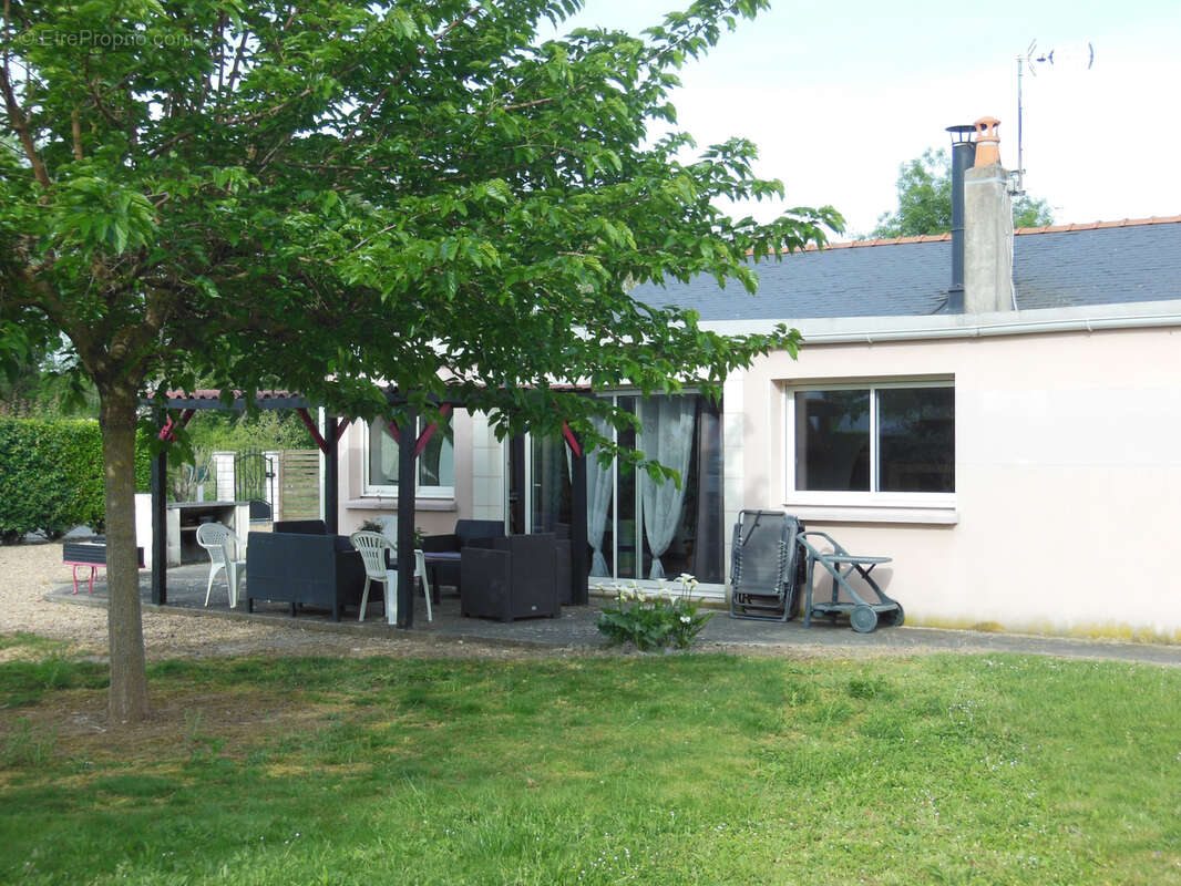 Maison à GENNES