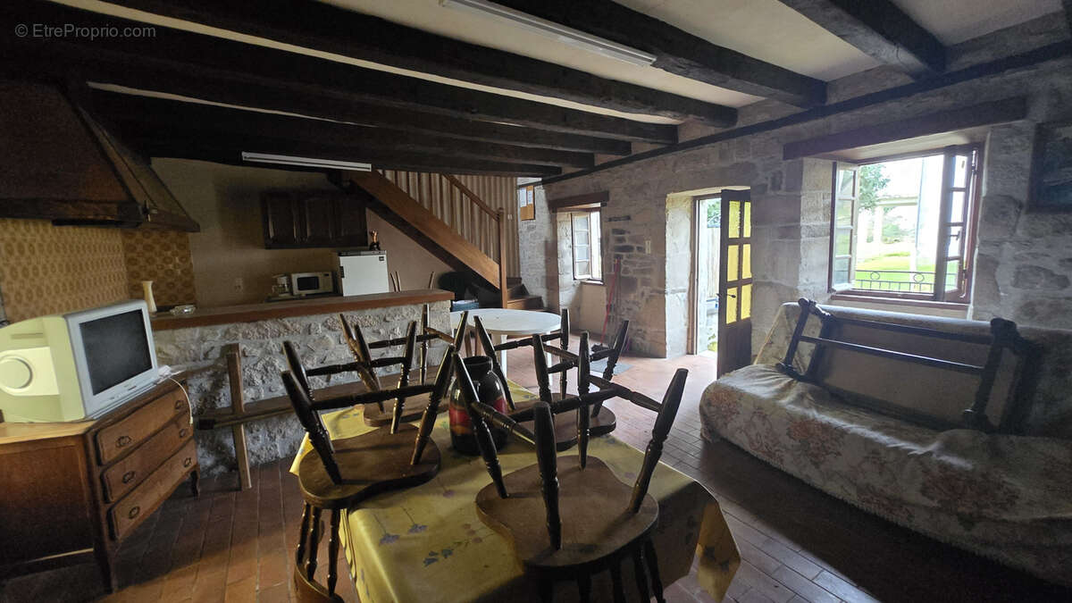 Maison à SAINT-JULIEN-LE-PELERIN