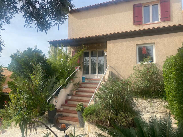 Maison à SAUSSET-LES-PINS