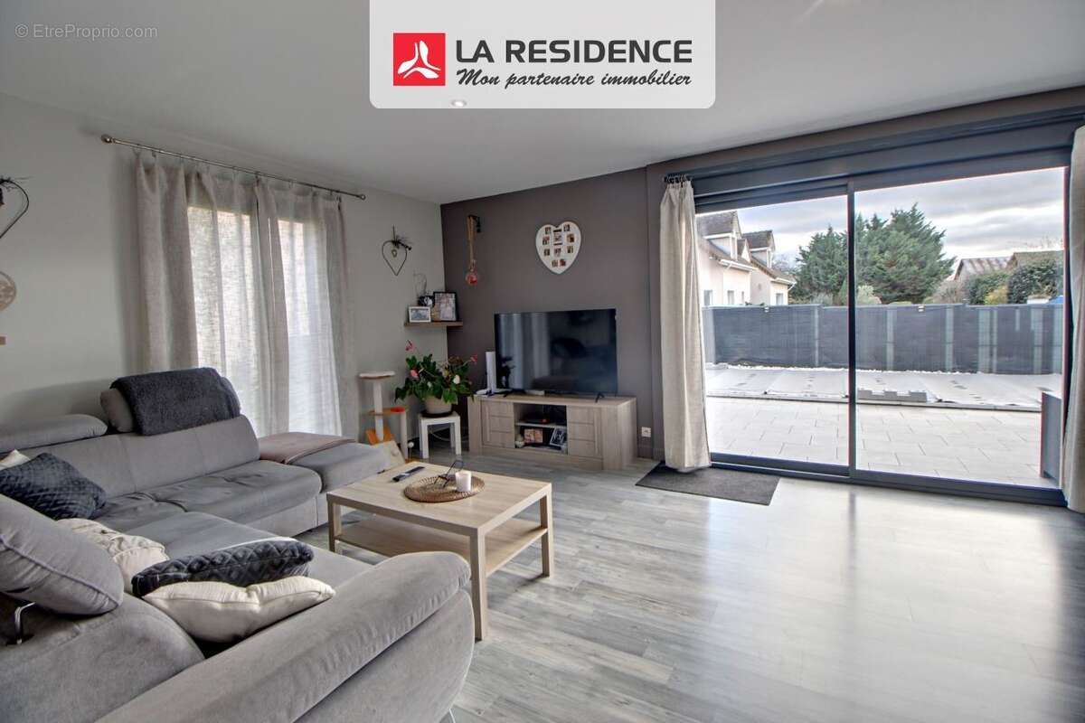 Maison à COURCELLES-SUR-SEINE