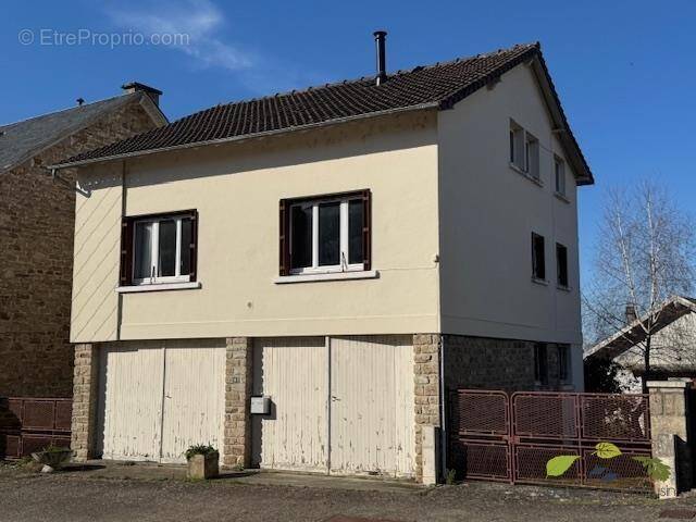 Maison à LE LONZAC