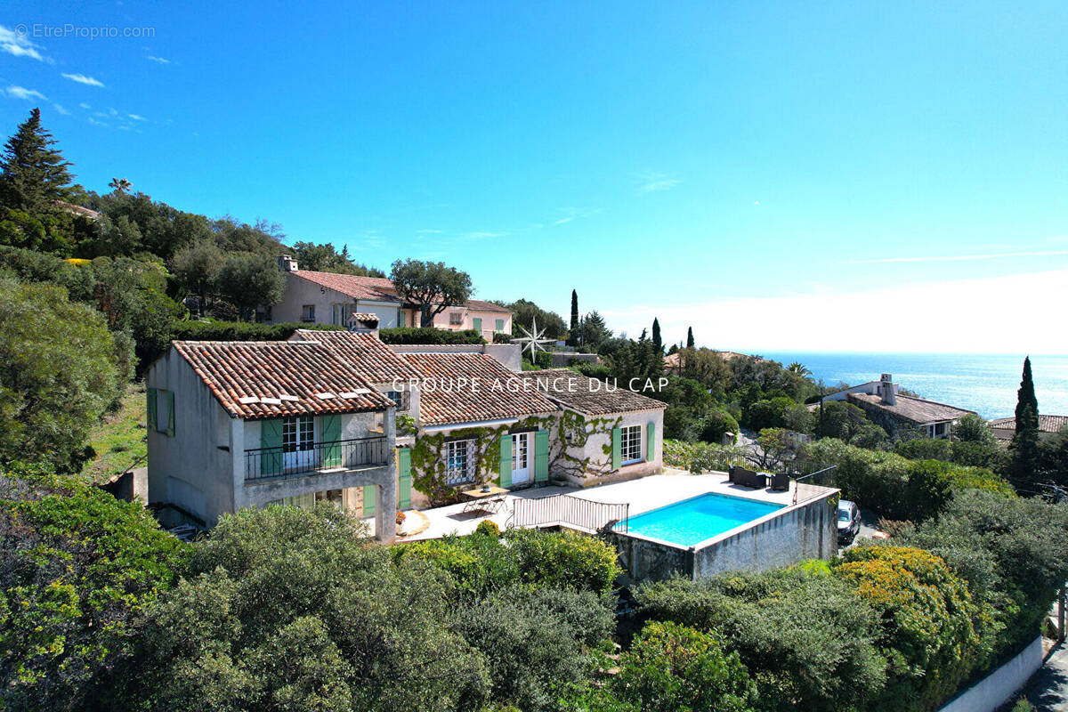 Maison à LES ISSAMBRES