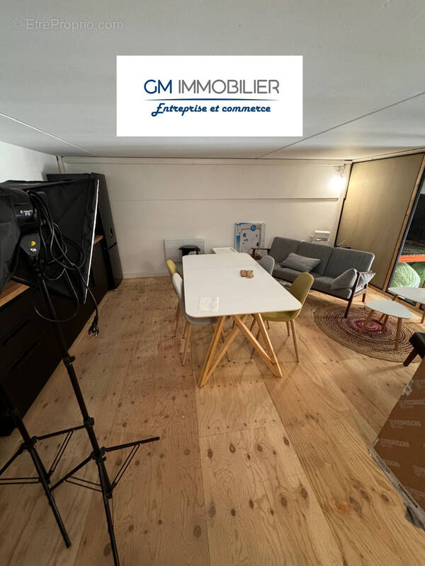 Commerce à MOLIETS-ET-MAA