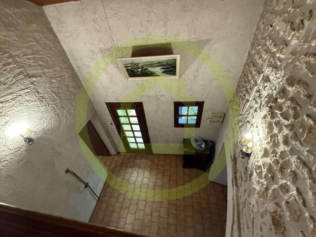 Maison à ROULLET-SAINT-ESTEPHE