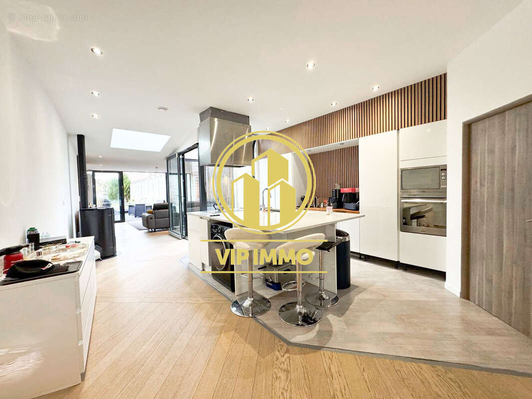 Maison à MARQUETTE-LEZ-LILLE