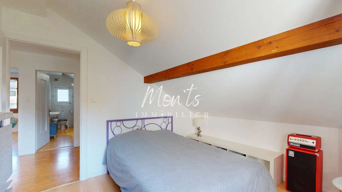 Maison à SAINT-JULIEN-EN-GENEVOIS