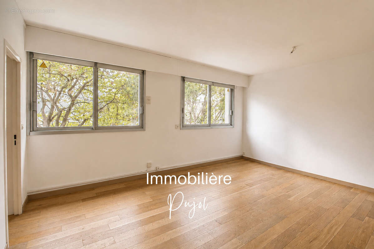 Appartement à MARSEILLE-6E