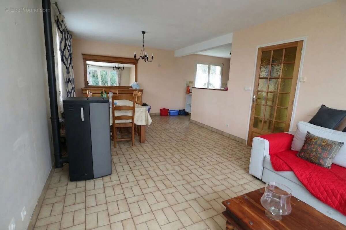 Maison à TREBRIVAN