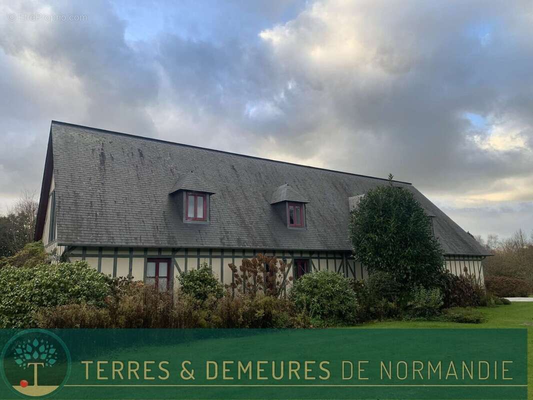 Maison à PONT-L&#039;EVEQUE