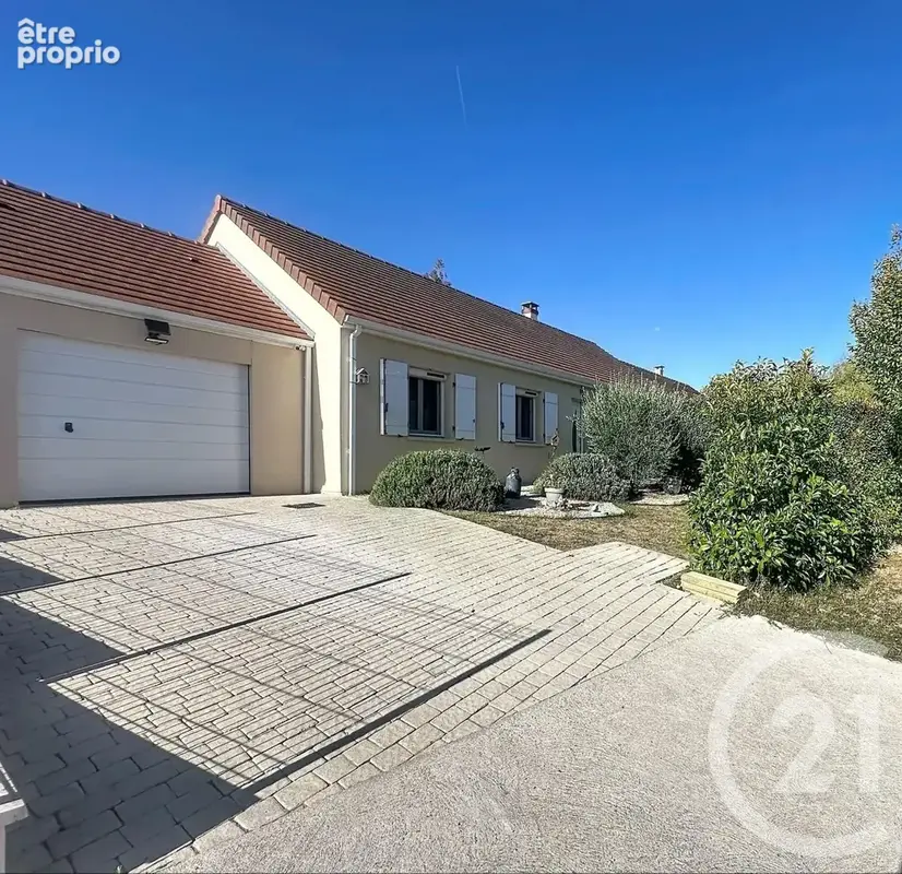 Photo Maison à La Ferte-Saint-Aubin au prix de 267 500€