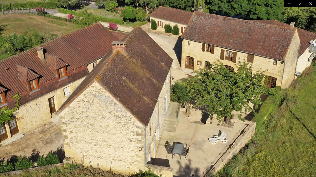 Domaine ferme auberge gîtes 30 pièce(s) 650 m2 - photo 18
