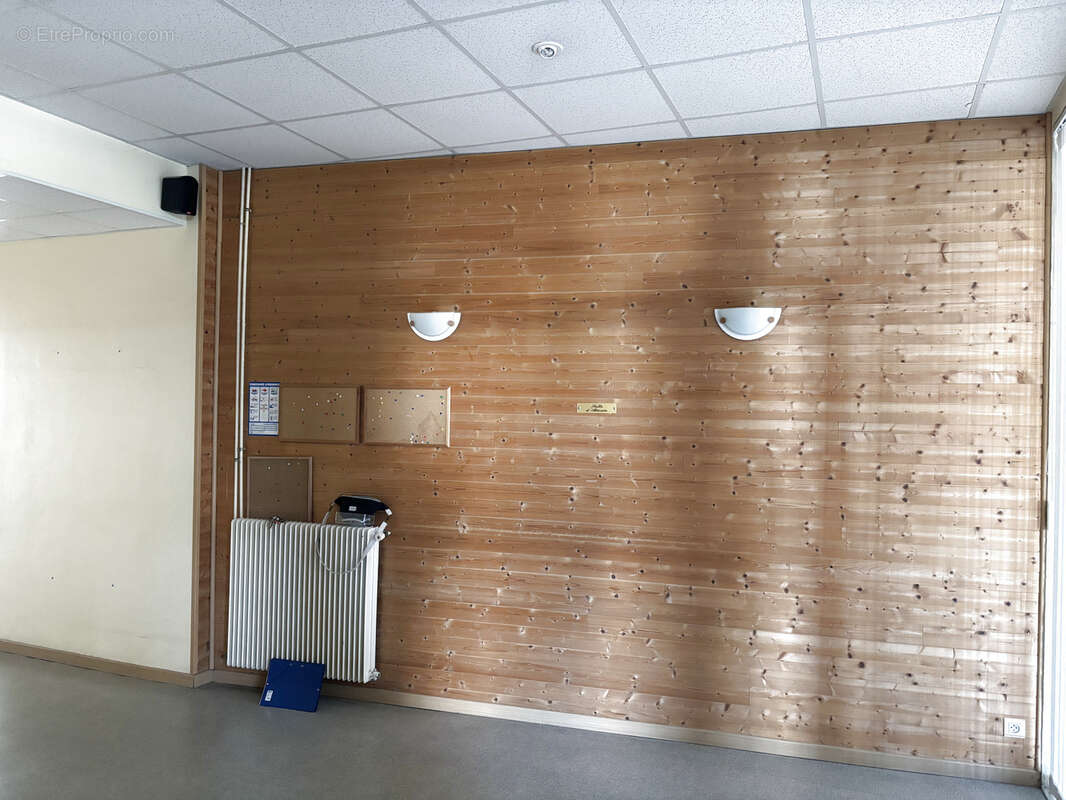 Commerce à GOUVIEUX