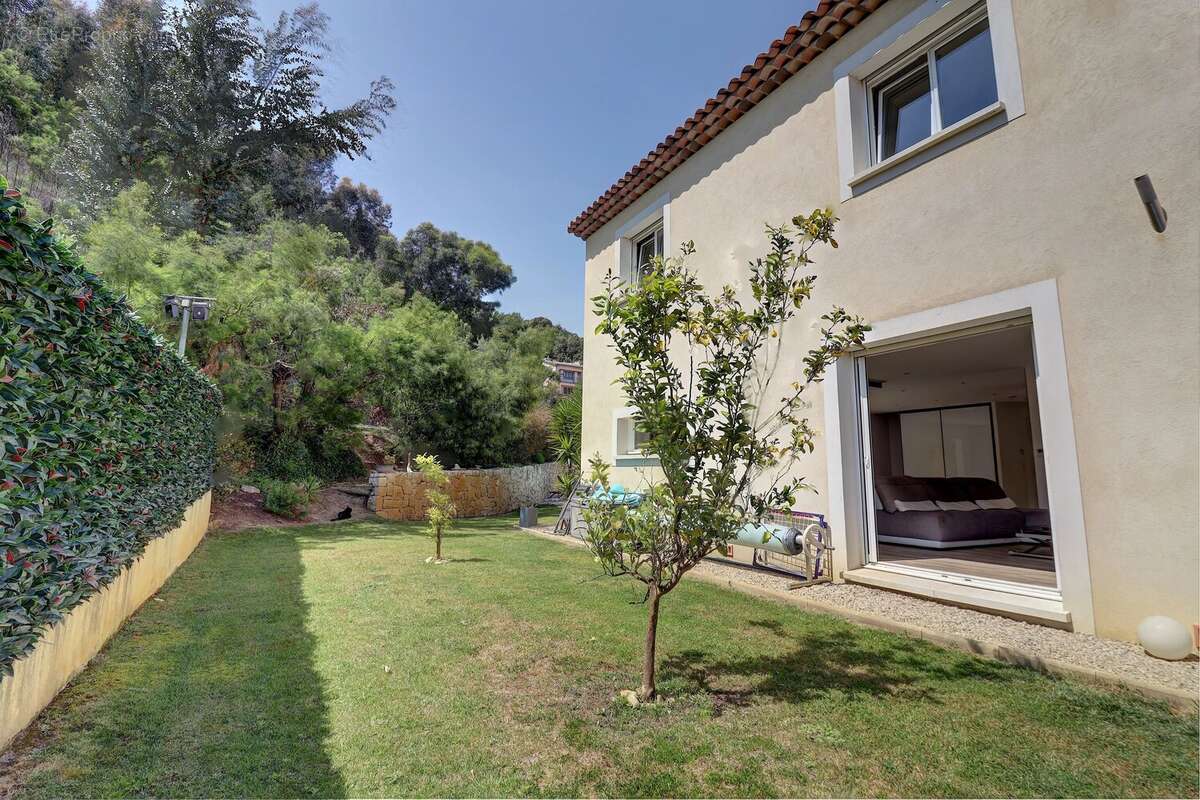 Maison à PEGOMAS