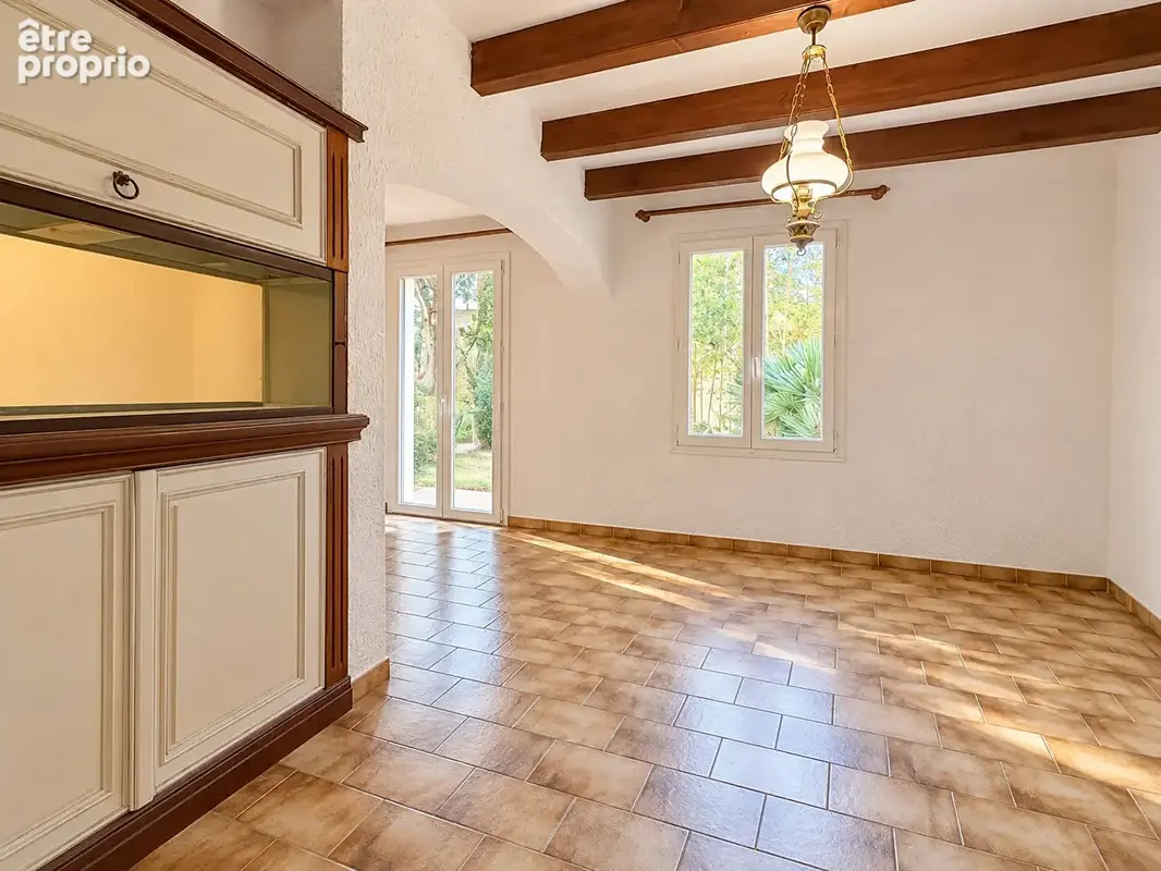 **Proche Du Port ** Maison 4 pièces avec 3 Chambres ** Garage** (83430) SAINT -MANDRIER -SUR-MER** - photo 5