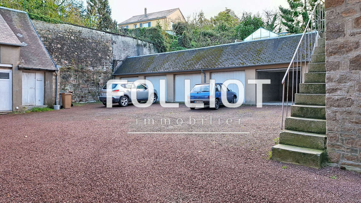 Appartement à VILLEDIEU-LES-POELES