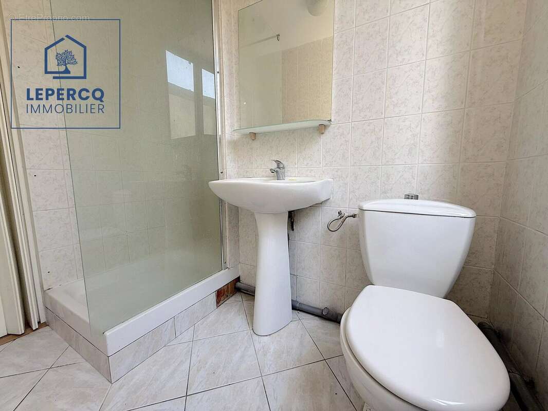 Appartement F1 bis - Centre-ville - VILLERS-COTTERÊTS - photo 5