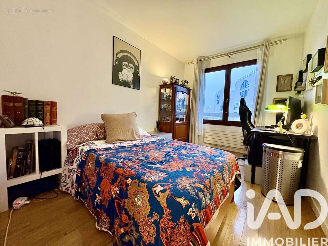 Photo 9 - Appartement à COURBEVOIE