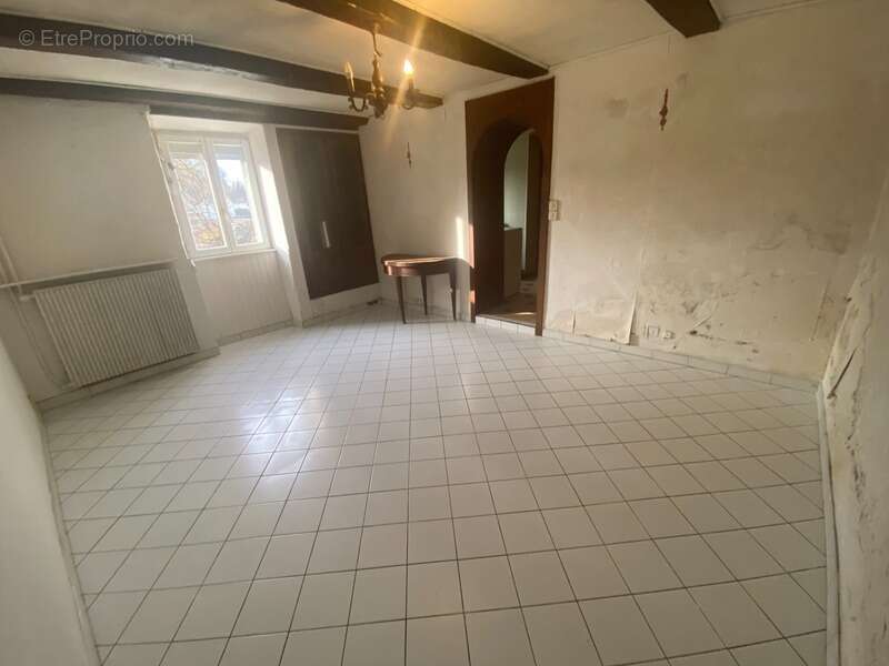 Maison à DAMPIERRE-LES-BOIS