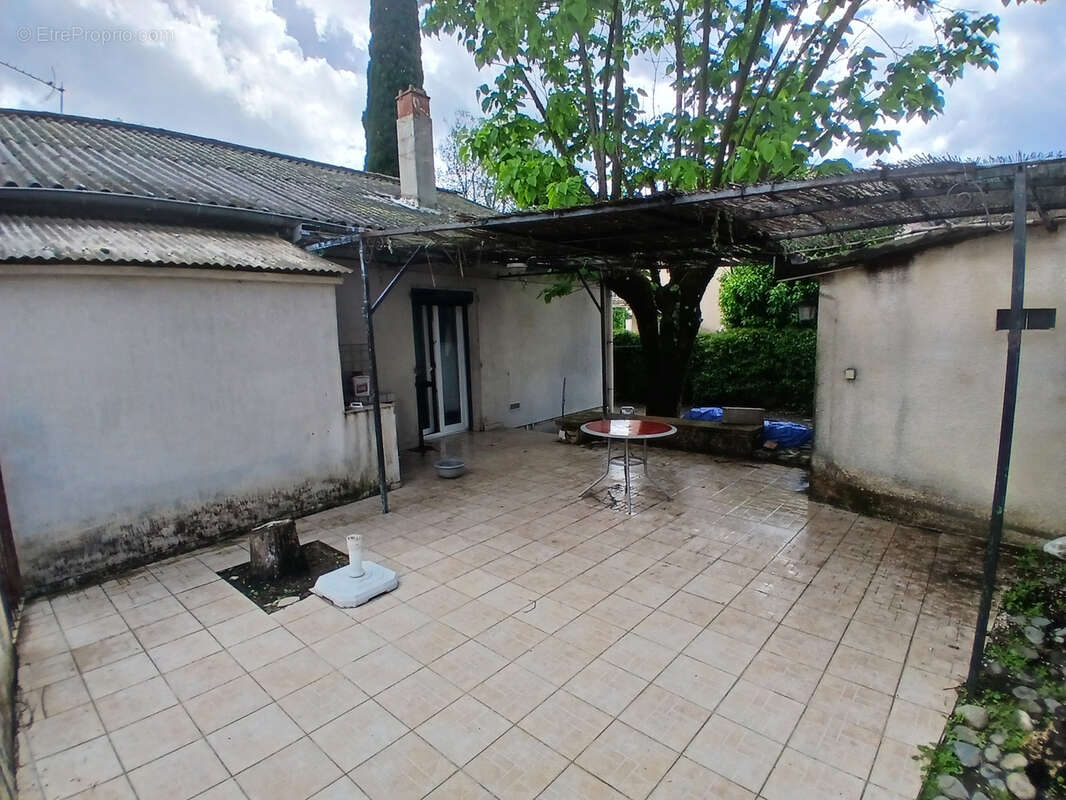 Maison à LES SALLES-DU-GARDON