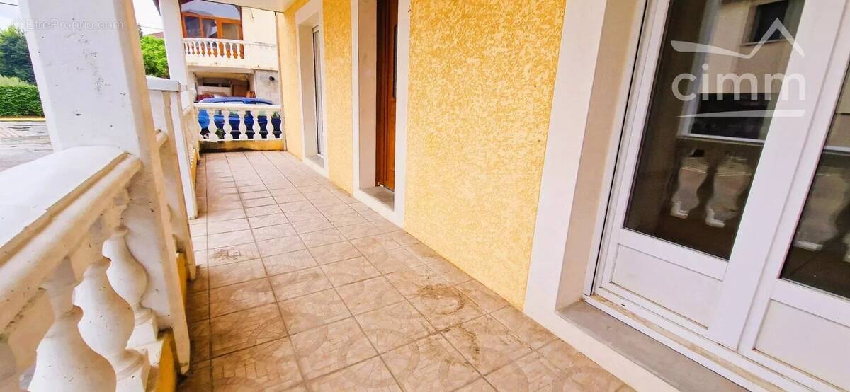 Appartement à LA TOUR-DU-PIN