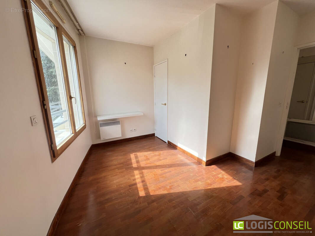 Appartement à LE PLESSIS-ROBINSON