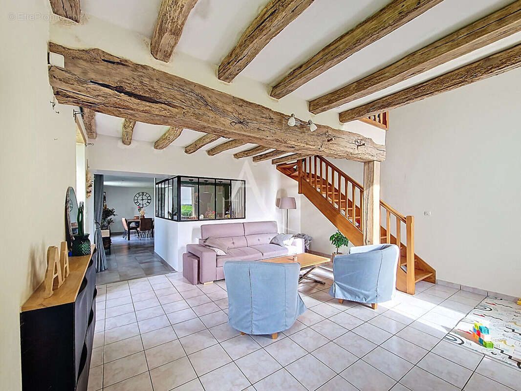 Maison à DOUE-LA-FONTAINE