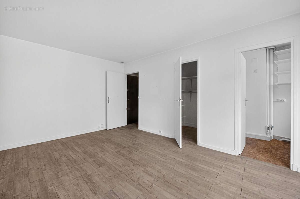 Appartement à PARIS-15E
