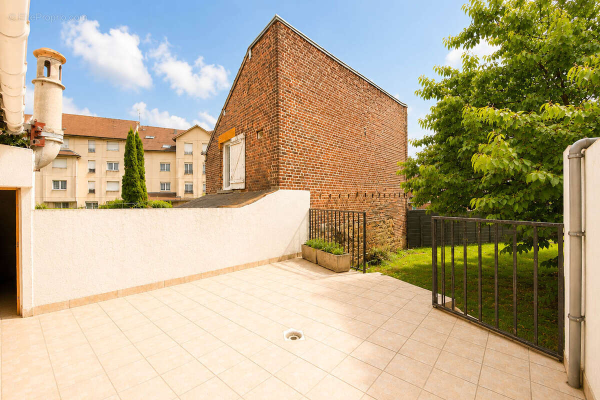 Appartement à CHARLEVILLE-MEZIERES