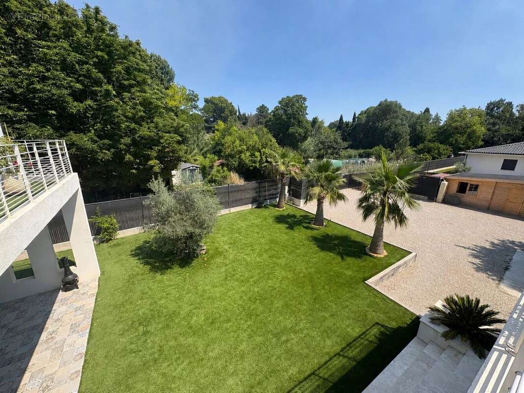 Magnifique maison sur La barben - photo 2