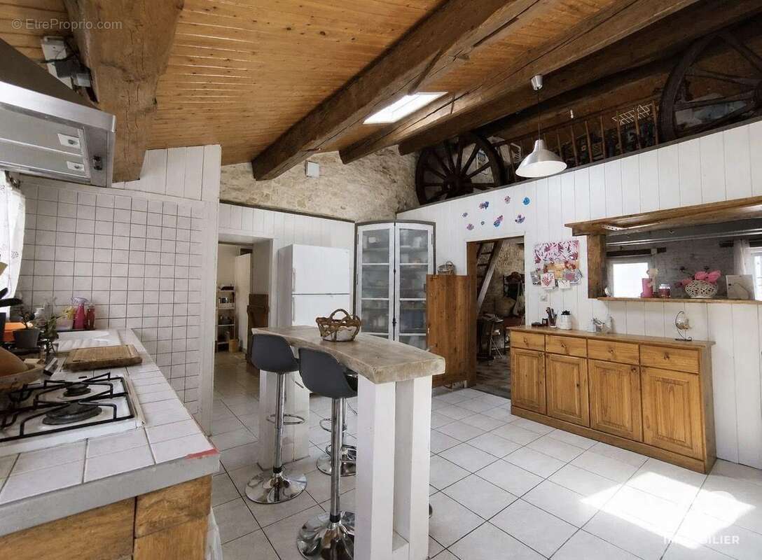 Maison 140 m² à Aigrefeuille-D'aunis  - photo 2