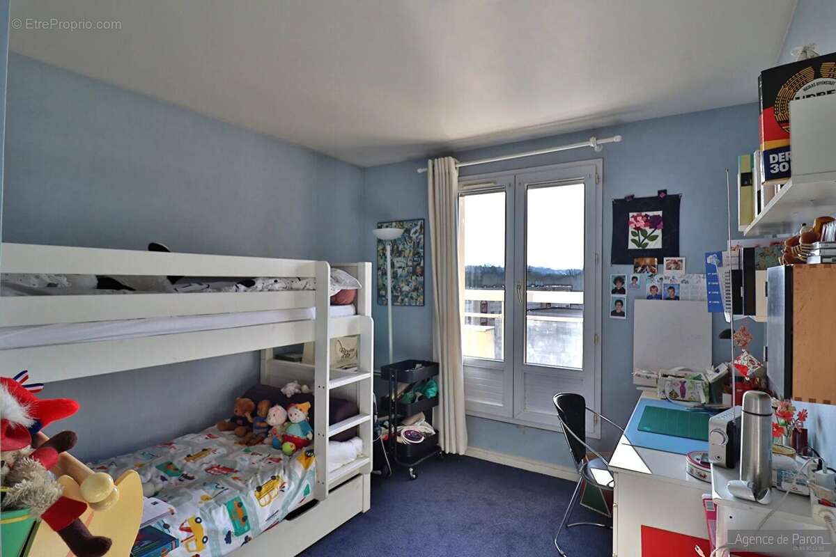 Appartement à VERRIERES-LE-BUISSON