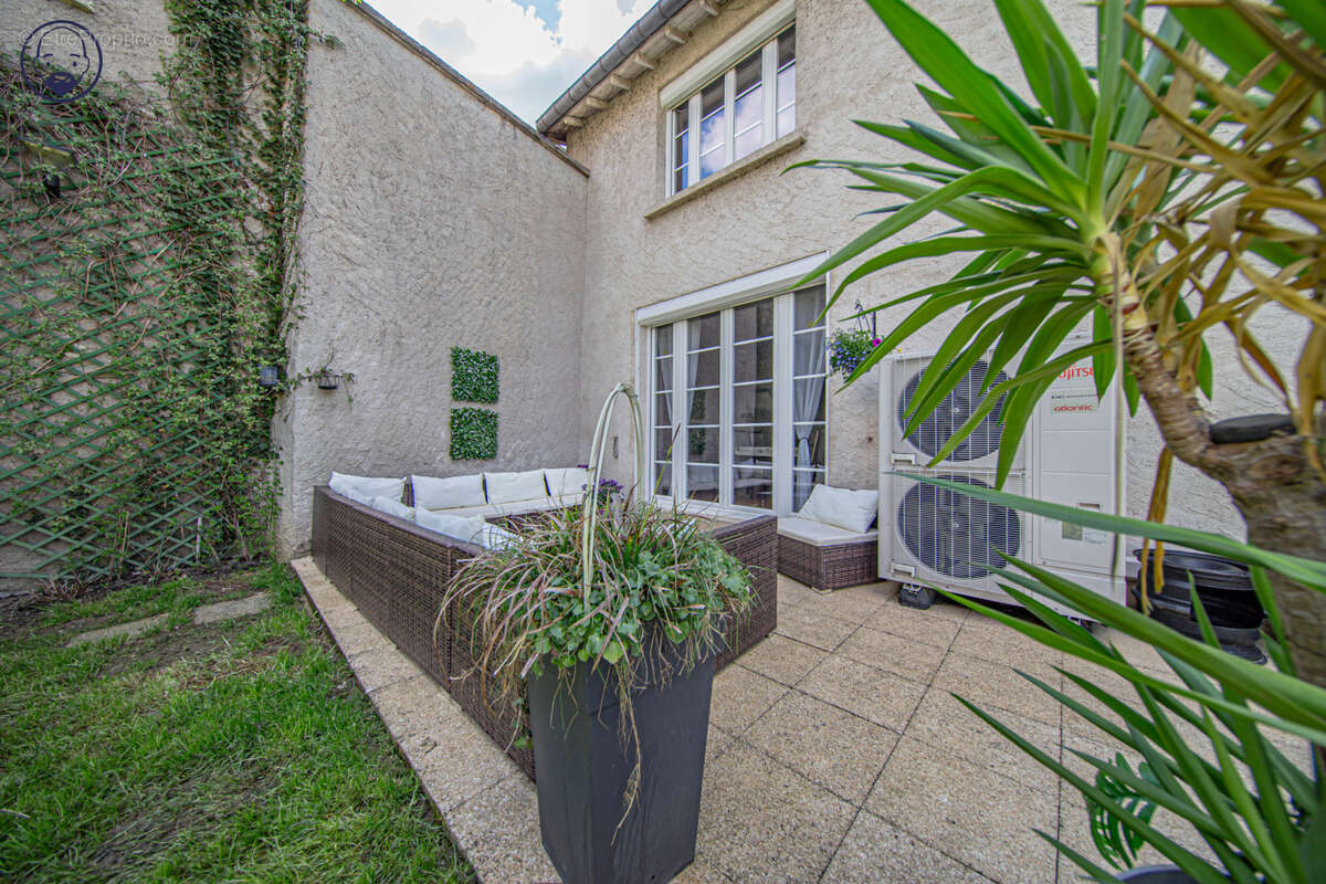 Maison de caractère avec dépendance et nombreuses possibilités d’aménagement - photo 27