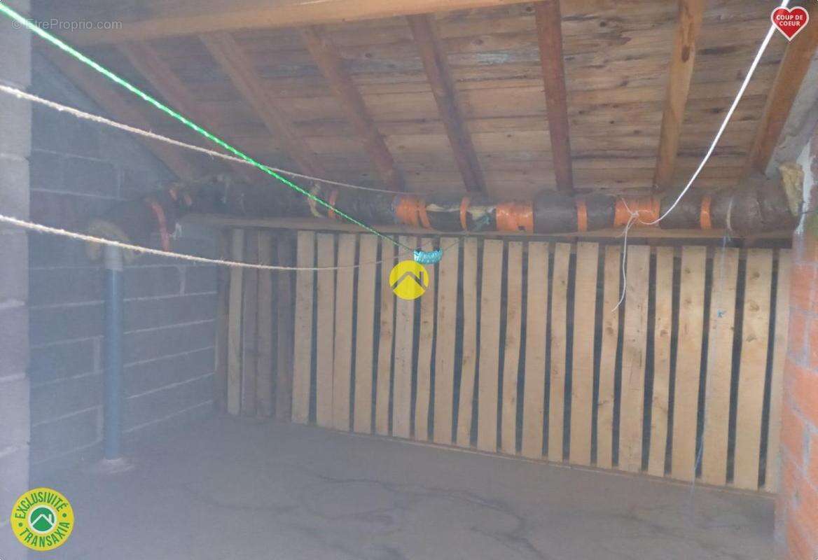 Appartement à RIOM-ES-MONTAGNES