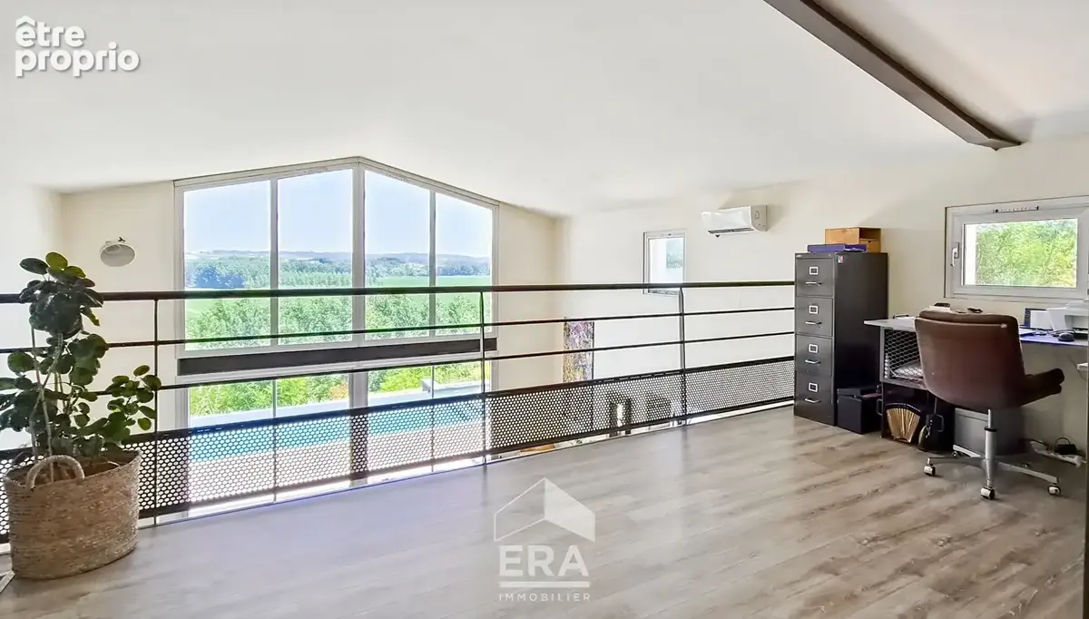 Proche LANGON - ST PARDON DE CONQUES - Belle propriété avec vue , deux maisons (160 et110m²), garage, piscine, parcelle de 6000m - photo 7