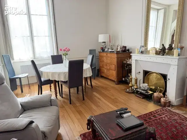 ORLEANS-RECOUVRANCE- Appartement ancien de 121m2 en duplex avec garage- - photo 7