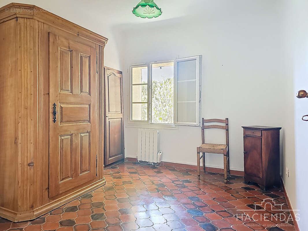 Maison à VENTABREN