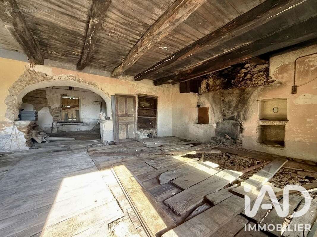 Maison 200 m² à Sauveterre-De-Rouergue  - photo 7