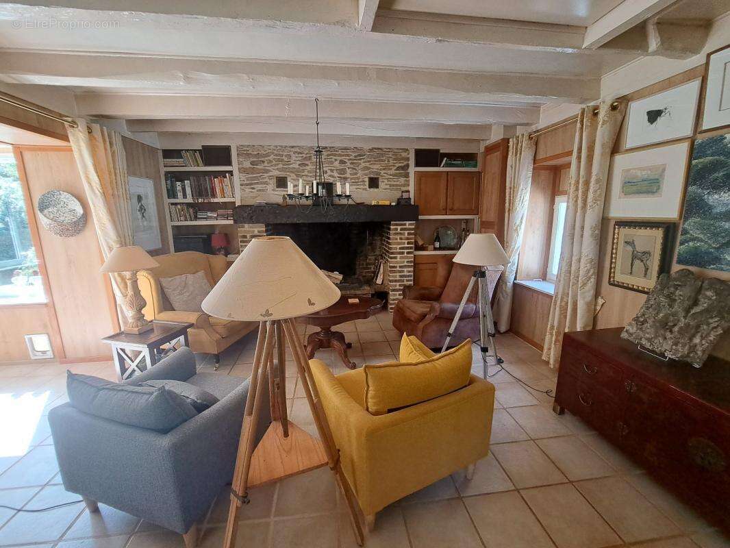 Maison à ARNAC-POMPADOUR