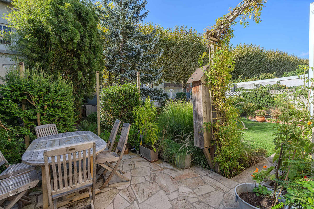 Maison à CHAMPIGNY-SUR-MARNE