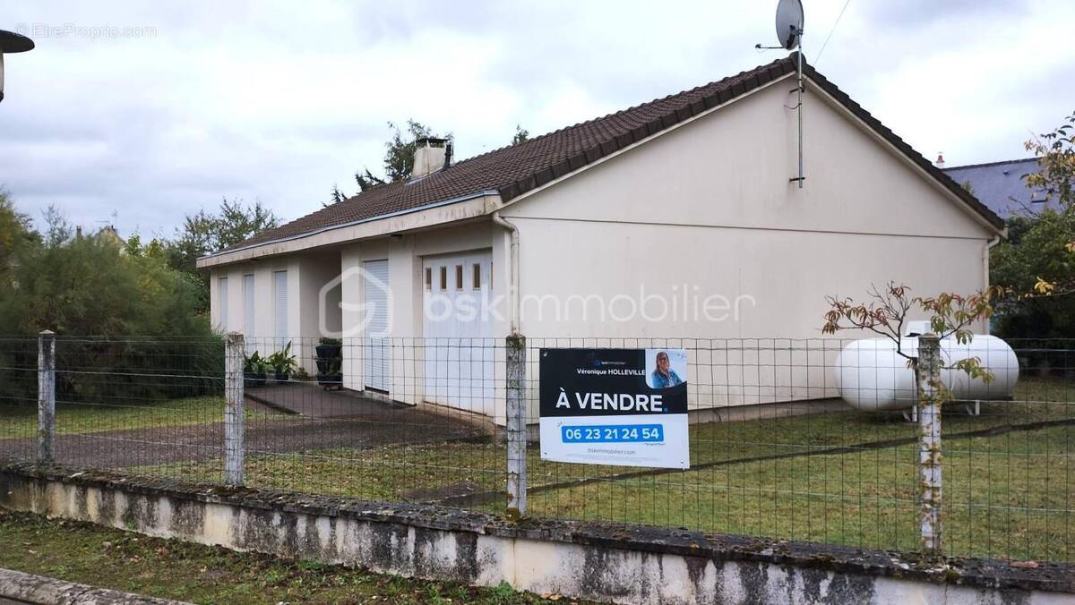 Maison à NAZELLES-NEGRON