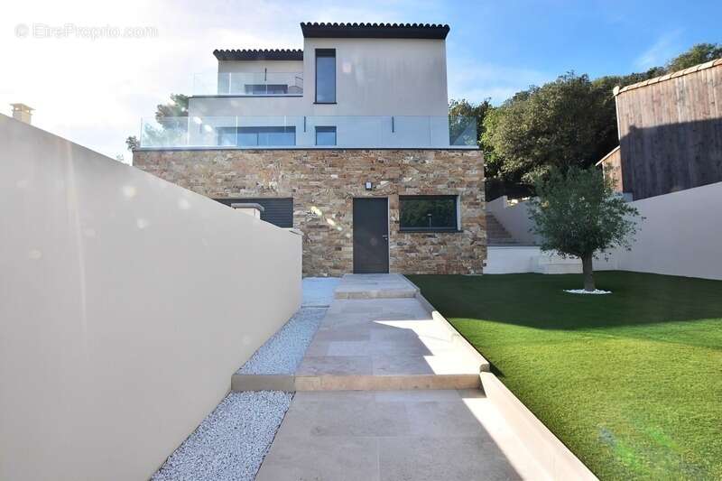 Superbe villa contemporaine de 5 chambres avec piscine sur sous sol amenageable - photo 2