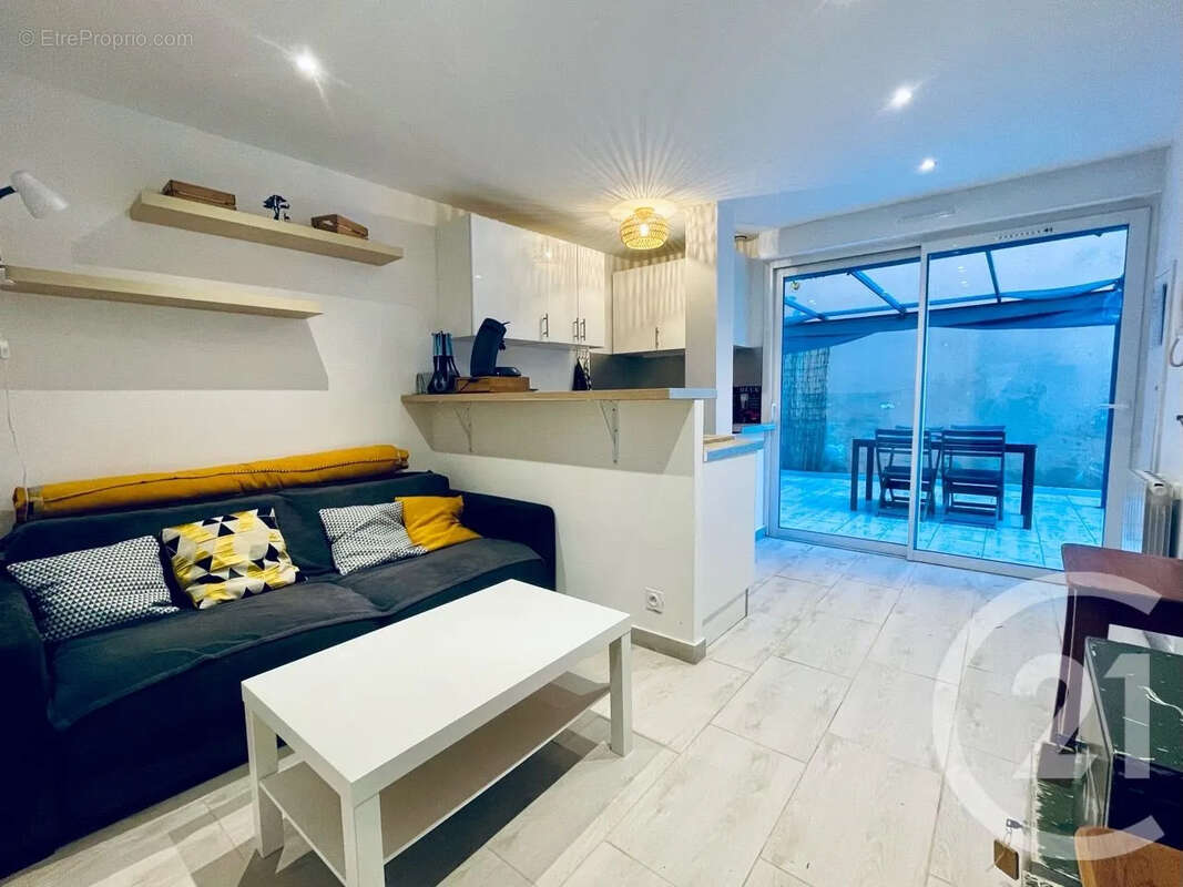 Appartement à BORMES-LES-MIMOSAS