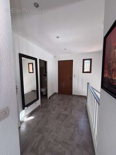 Maison 120 m² à Le Revest-Les-Eaux  - photo 5