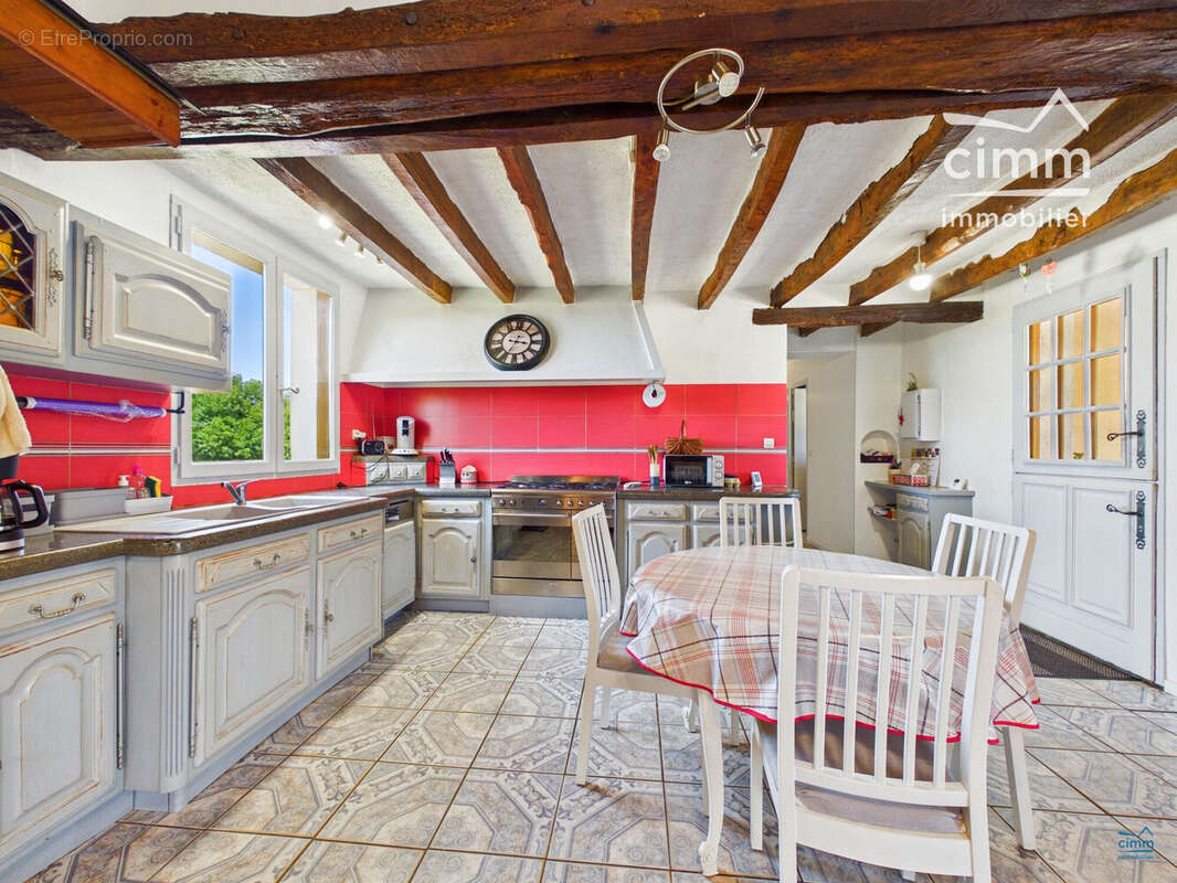 Maison 188 m² à Blou  - photo 2