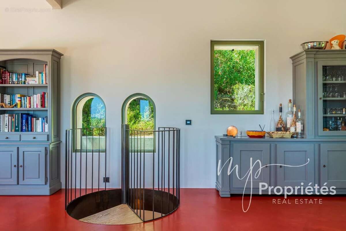 Maison à BORMES-LES-MIMOSAS